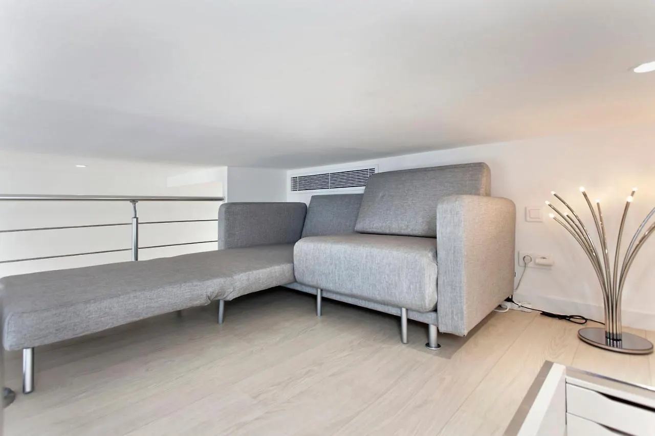 Ref 1196 - Cannes Croisette - Sea View Apartment For Rent Francie